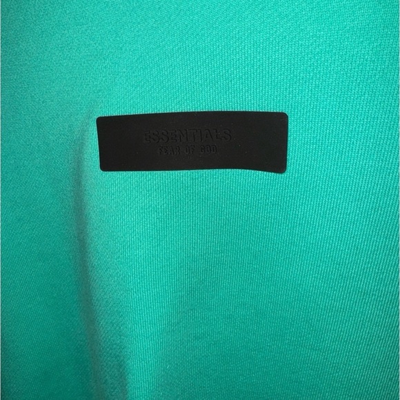 ESSENTIAL PULLOVER - Picture 3 of 3